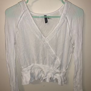 Crop top long sleeve shirt.